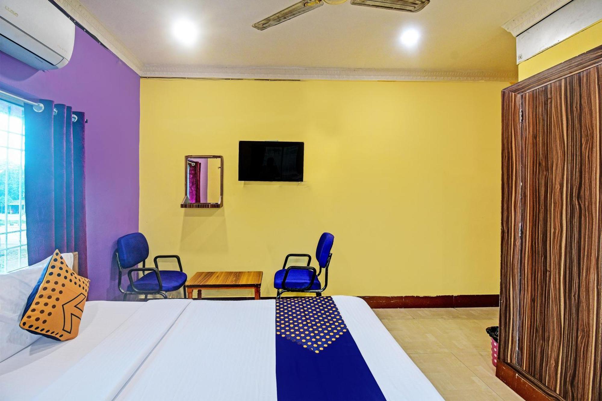 Oyo Flagship Pratikshya Guest House Baripada Ngoại thất bức ảnh